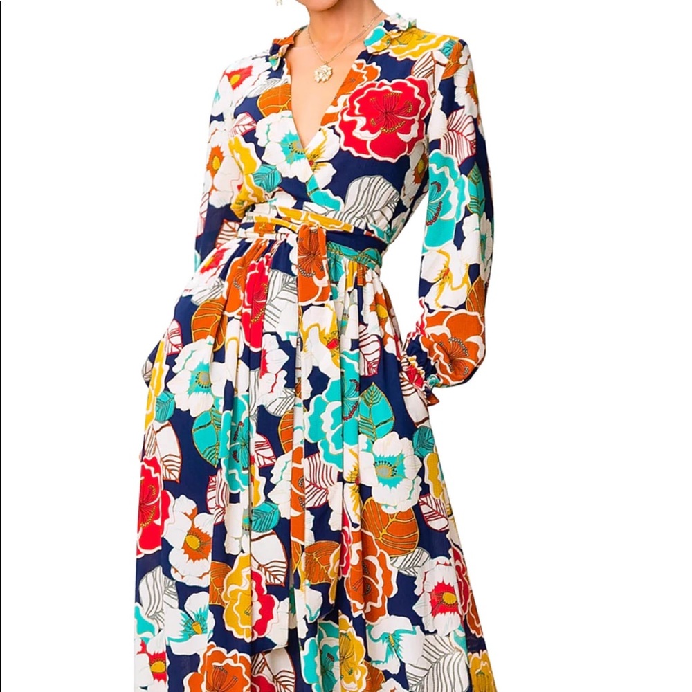 Adelina V Nexk Maxi dress